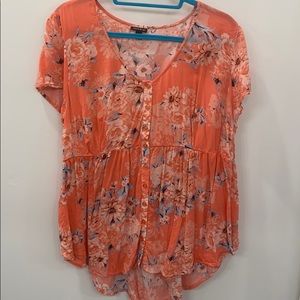 Flowy floral top!